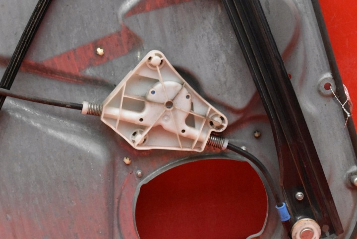 ÉLÉVATEUR VITRES DROIT AVANT CÂBLES SEAT IBIZA III 5X PORTES 6L4837752AS