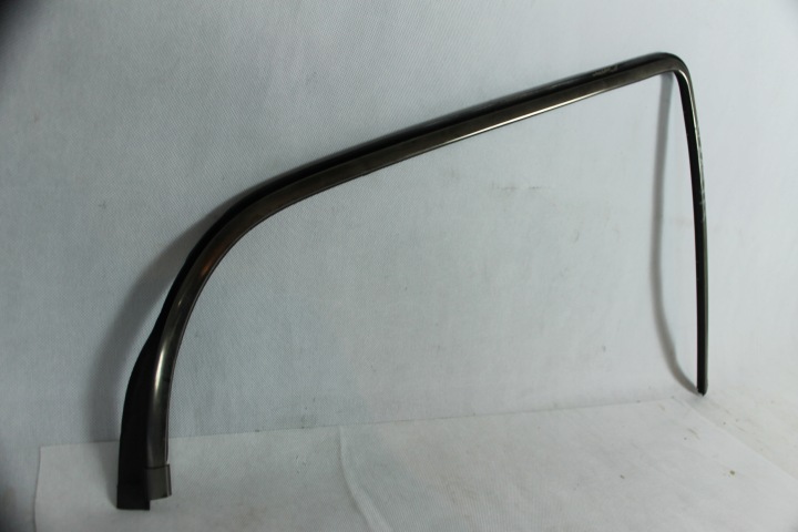 MOULURE VITRES ARRIÈRE ARRIÈRE MERCEDES E W210 A2106700408