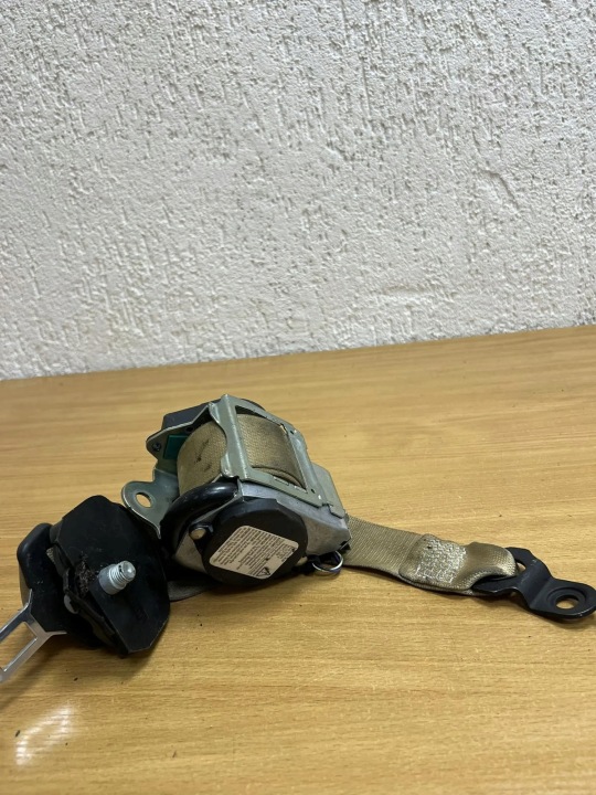 CEINTURE DE SÉCURITÉ AVANT GAUCHE MERCEDES-BENZ E (W211) D6897 3.2L DIESEL