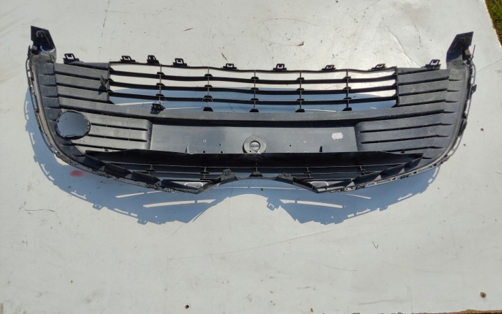 GRILLE PARE-CHOCS GRILLE CALANDRE RADIATEUR YARIS III LIFT 2014-2017