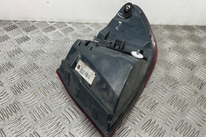 PHARE GAUCHE ARRIÈRE BMW 5 (F10) 173462 3.0L DIESEL 180KW 2011