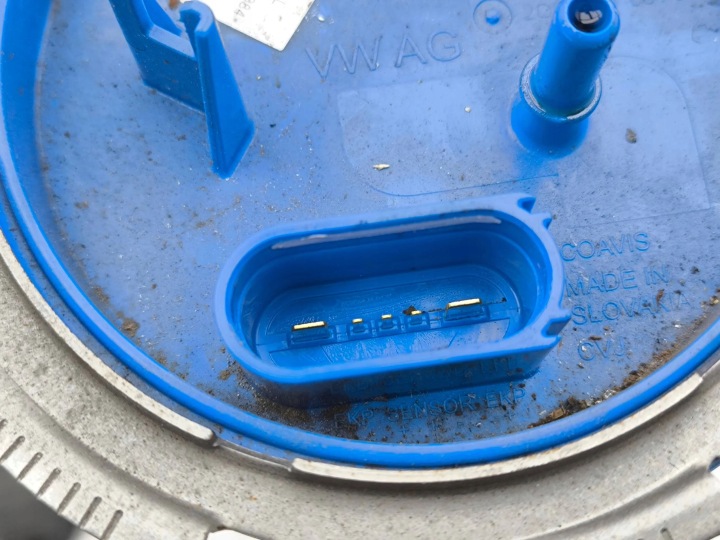 AUDI A1 2022 POMPE CARBURANTS DANS ZBIORNIKU