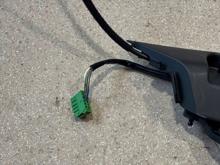 PETIT MOTEUR RIDEAUX GAUCHE CÔTÉ MERCEDES-BENZ E W213 A2138152900