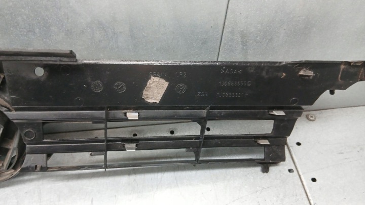 GRILLE VW GOLF IV 98R 1.9TDI