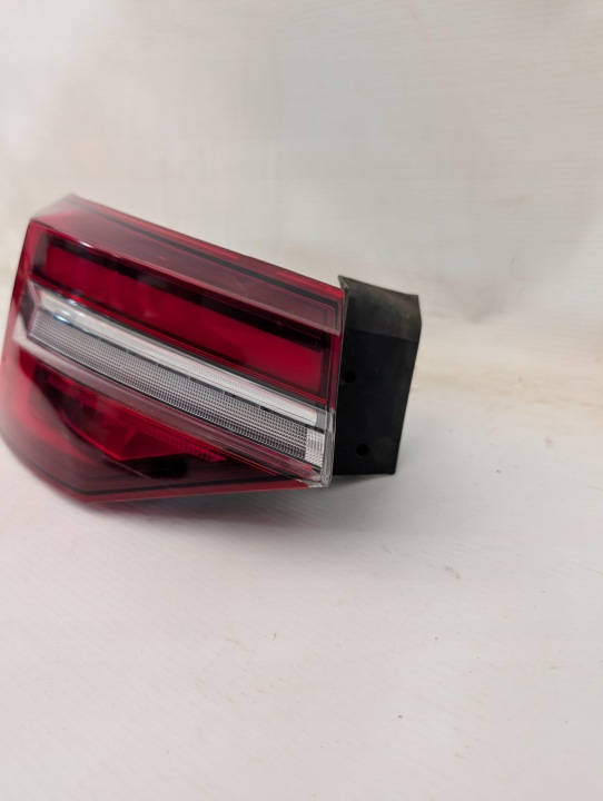 SKODA KAROQ LIFT 57A 22+ PHARE ARRIÈRE ARRIÈRE GAUCHE CRYSTAL LIGHTING 57A945207D