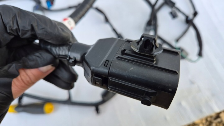 INSTALLATION ÉLECTRIQUE FAISCEAU DE CÂBLES PARE-CHOCS ARRIÈRE CAPTEURS 4XPDC HYUNDAI KONA 23- 91880-HF110
