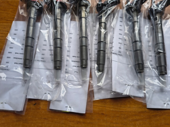 INJECTEUR INJECTEURS AUDI A4 B7 A6 C6 2.7 TDI 059130277AJ WYDRUK