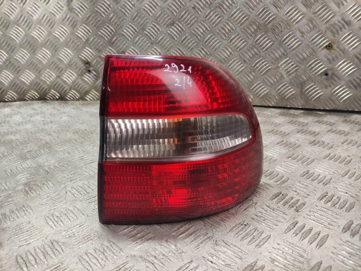 COMPLET ARRIÈRE 1/4 VOLVO V40 I LIFT 247-21