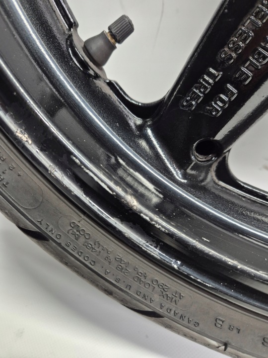 YAMAHA YZF R6 RJ03 (98-02) KOLO PNEU JANTE AVANT 120/60-17