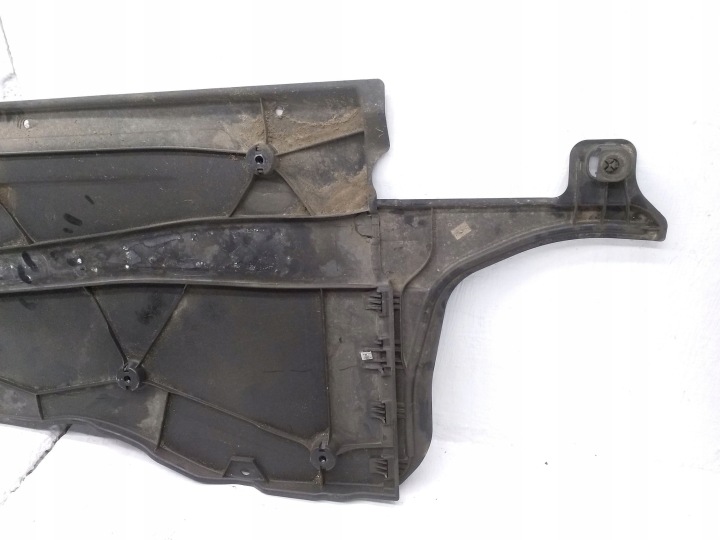VOLKSWAGEN GOLF VIII 2021 DROITE CÔTÉ PROTECTION LATÉRALE CHÂSSIS