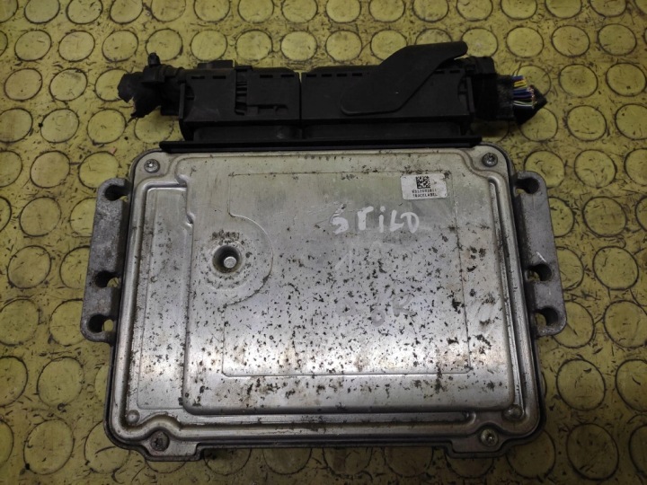 FIAT STILO CONTRÔLEUR MOTEUR 51798000