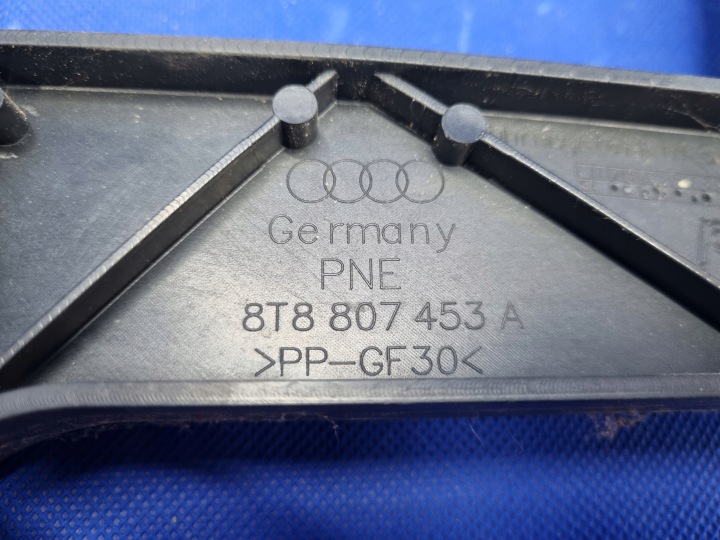 AUDI A5 8T GAUCHE GLISSIÈRE PARE-CHOCS TYLNGO ORIGINAL 8T8807453A
