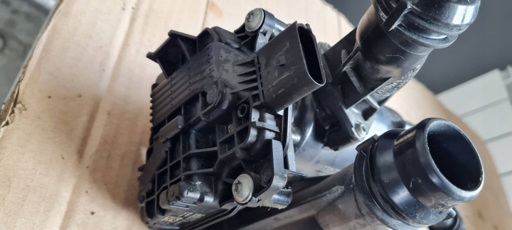 A6 C8 4K POMPE À EAU CHÂSSIS THERMOSTAT 2.0 TDI 05L121111H VW AUDI