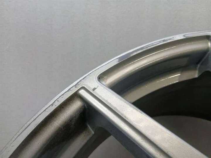 MASERATI ALLOY WHEEL 670044700 LEVANTE 9JX21 ET 40.5 RIM