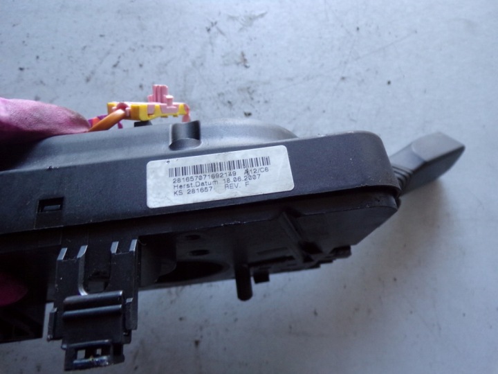 COMMUTATEUR COMPOSITE OPEL ZAFIRA B 13250224