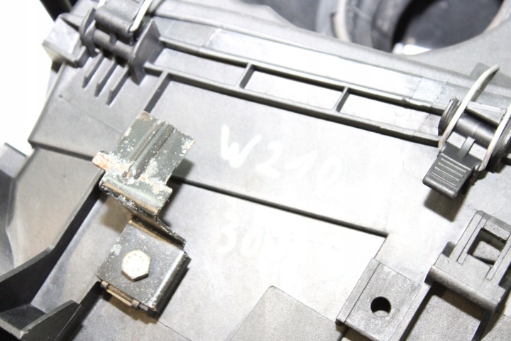 MERCEDES W210 300TD CHÂSSIS FILTRE AIR 6040940604