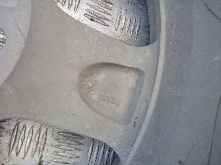 RUEDA DE RECAMBIO ZAPAS TOYOTA TUNDRA 275/65 R18 