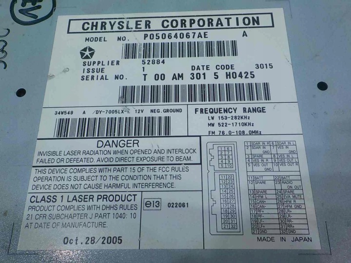 CHRYSLER 300C 3.0 CRD 06R BERLINE 4D RADIO NAVIGATION P05064067AE