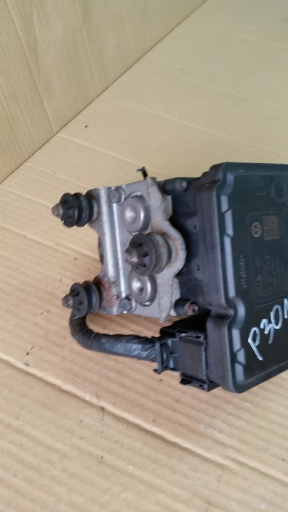 POMPE ABS ESP VW TRANSPORTER T5 7H0907379R
