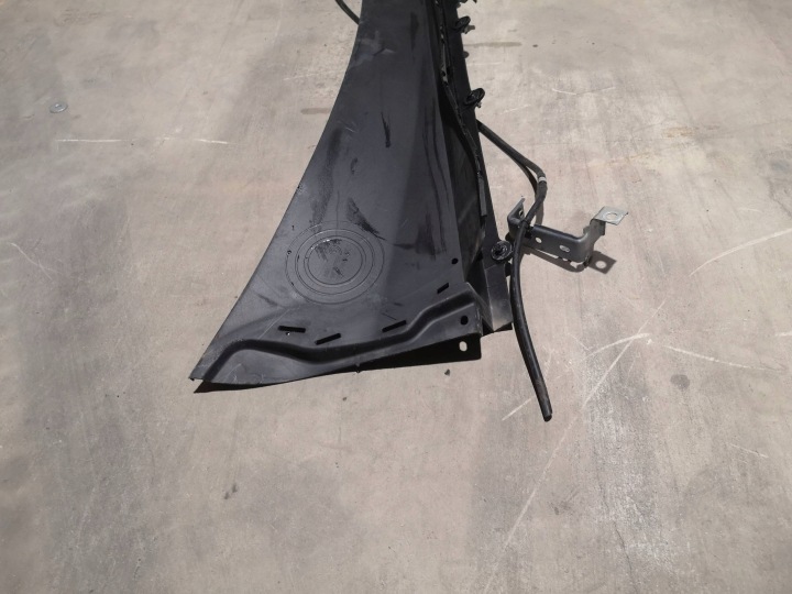 VOLVO XC40 17- DOUBLURE DE PASSAGE DE ROUE PLASTIQUE 32130464 USA