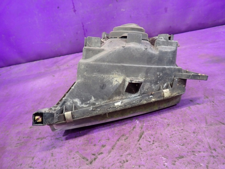 MITSUBISHI CHALLENGER PAJERO SPORT K9 PHARE AVANT PROJECTEUR DROIT 110-87194