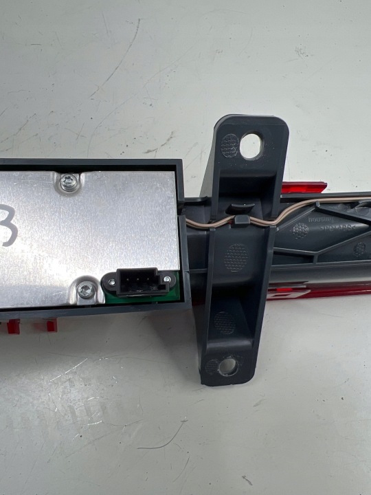 TROISIÈME LANTERNE STOP ARRIÈRE BMW 6 F12 F13 7210574