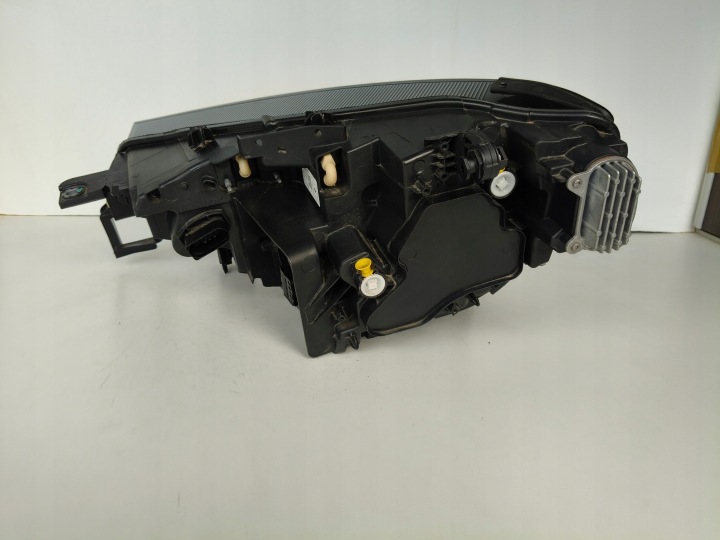 PHARE DROITE PROJECTEUR VW ID4 11A 21- COMPLET LED