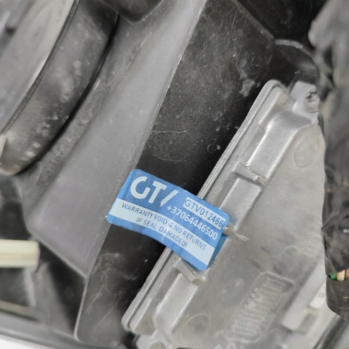PHARE AVANT DROITE PEUGEOT 5008 9805525580
