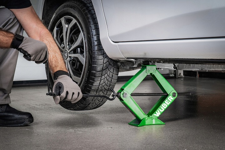 CRIC ÉLÉVATEUR AUTOMOBILE TRAPEZOWY VERS ÉCHANGES ROUES 110-390 MM TRAPEZ 2T