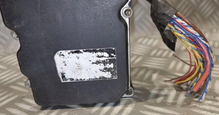 BMW 5 E60 E61 E63 POMPE ABS DSC ACTIVE STEERING CONTRÔLEUR 6768910 PUCE