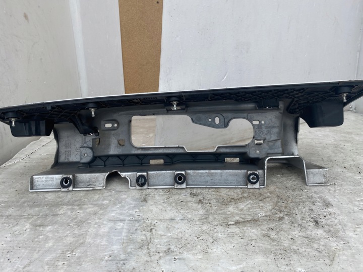 OPEL VIVARO CHÂSSIS PHARES GAUCHE ARRIÈRE 105846A1 100749A1 100750A1