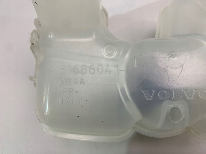 VOLVO XC90 RÉSERVOIR LIQUIDE COMPENSATEUR 31686041