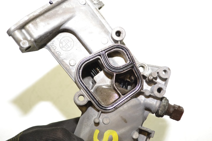 BMW E87 E90 E60 SUPPORT FILTRE HUILES 2.0D 7787072