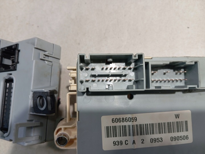 MODULE FUSIBLE BOÎTE FUSIBLES ALFA ROMEO 159 1.9 JTS 50507093