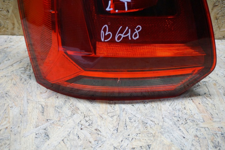 PHARE GAUCHE ARRIÈRE VW POLO 6R 6C0945095G 6C0945111A