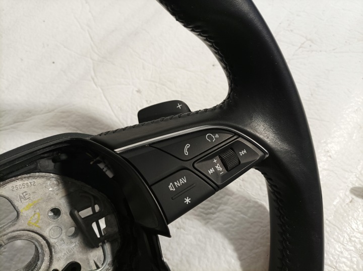 AUDI Q5 II VOLANT MULTIFONCTIONNELLE 80A419091J