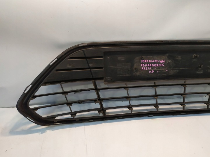 GRILLE PARE-CHOCS FORD MONDEO MK5 BS7117B968