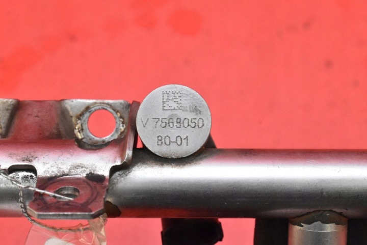 MOULURE INJECTION INJECTEURS 7568050 MINI COOPER R56 1.6 THP 175 KM 06-10