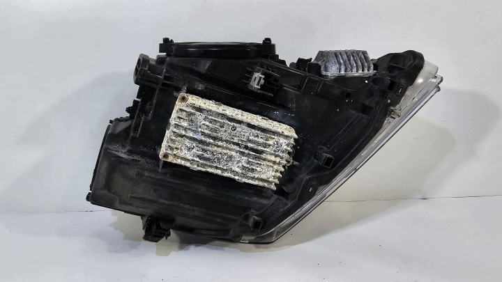 BMW 6 F06 F12 PHARE AVANT AVANT ADAPTIVE LED GAUCHE UK ANGLAIS ENDOMMAGÉE