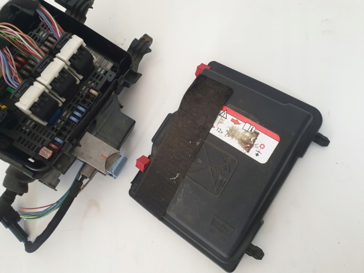 CITROEN C4 GRAND PICASSO II MODULE BSM BOÎTE BEZBPIECZNIKOW 9810296180