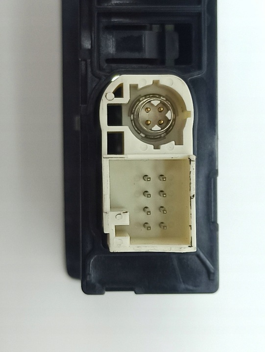 PRISE USB MERCEDES-BENZ SPRINTER W907 W910 2019 A1678201302