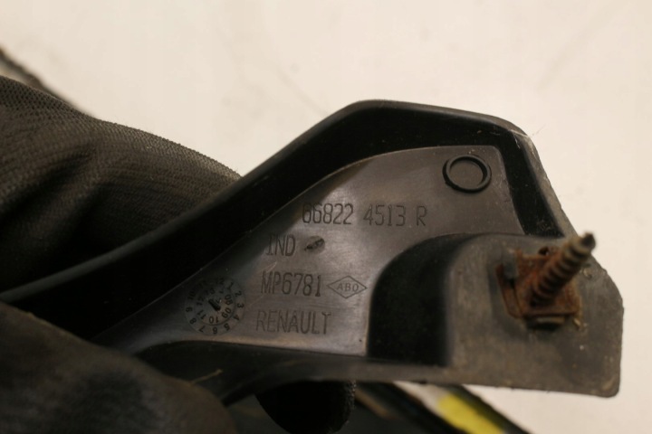GAUCHE BOUCHON PLASTIQUE PROTECTION CHARNIÈRES 668224513R DACIA DOKKER STEPWAY