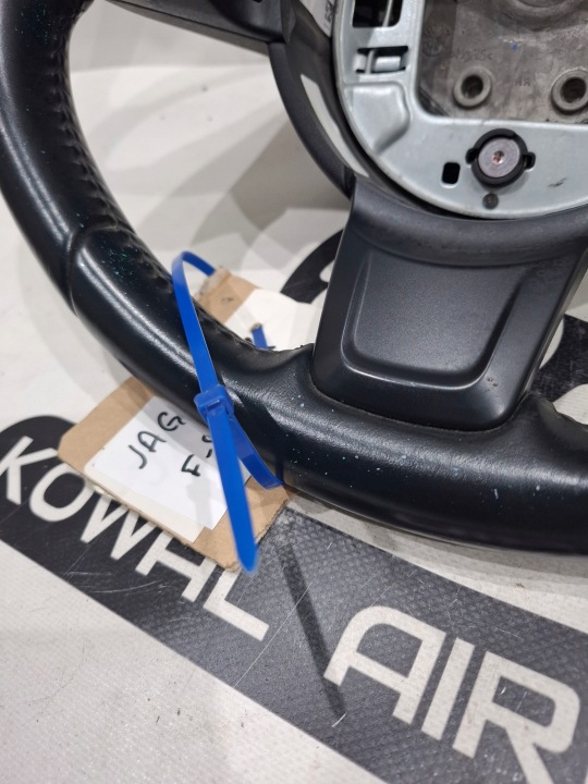 VOLANT JAGUAR F-PACE F PACE GX73-3F563-ED CUIR NR5