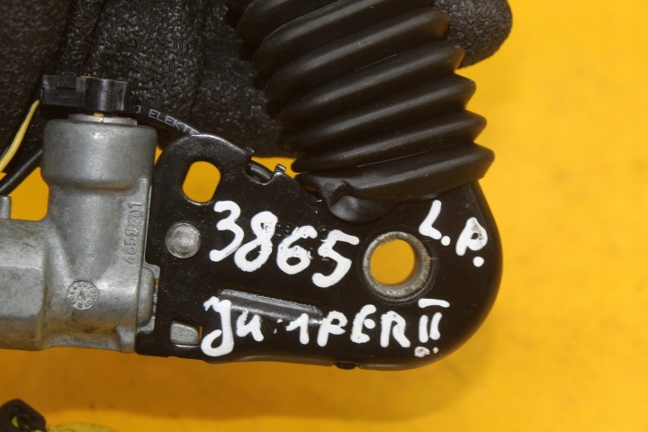 AGRAFE COURROIE TENDEUR GAUCHE AVANT JUMPER II BOXER II DUCATO III 606372700C