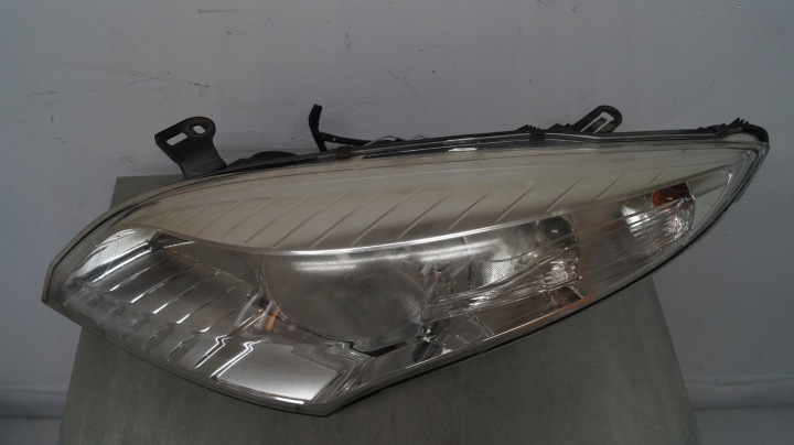 PHARE AVANT GAUCHE RENAULT MEGANE III 2010