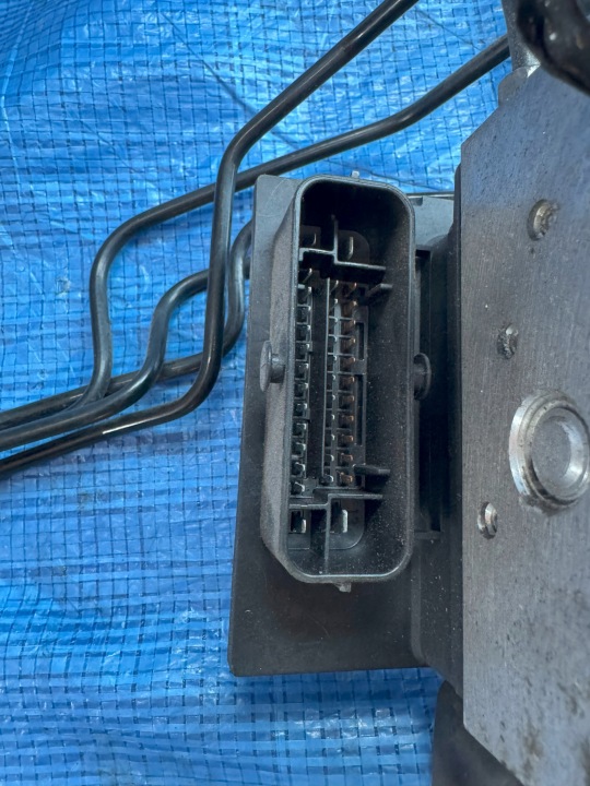 POMPE ABS CITROEN 0265235269 9662131280