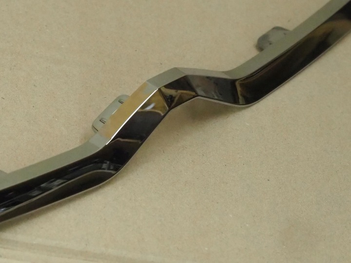 OPEL MOKKA II B MOULURE GRILLE DE RADIATEUR 39172230