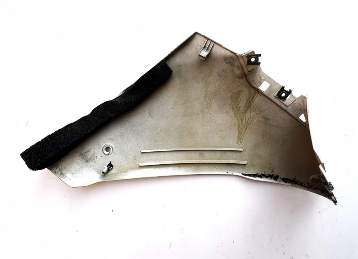 PRISE DROIT YAMAHA R1 RN22 09 14