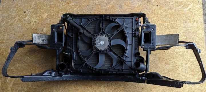 MERCEDES-BENZ R W251 2008 AVEC AVANT DIFFUSEURS DE VENTILATEURS