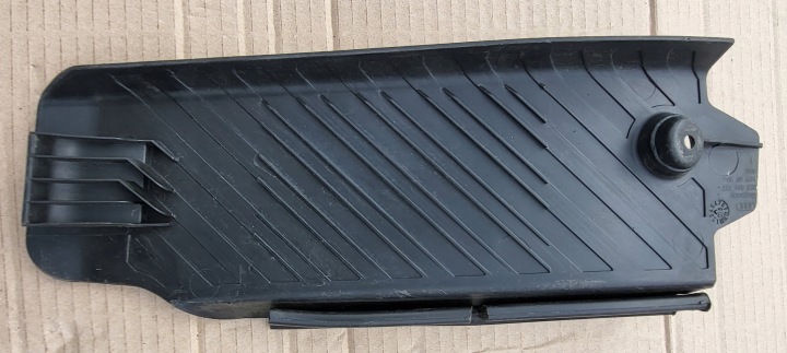 PODNOZEK MARCHEPIED GAUCHE GAUCHE AUDI A4 B6 B7 8E1864777 OE EUROPE